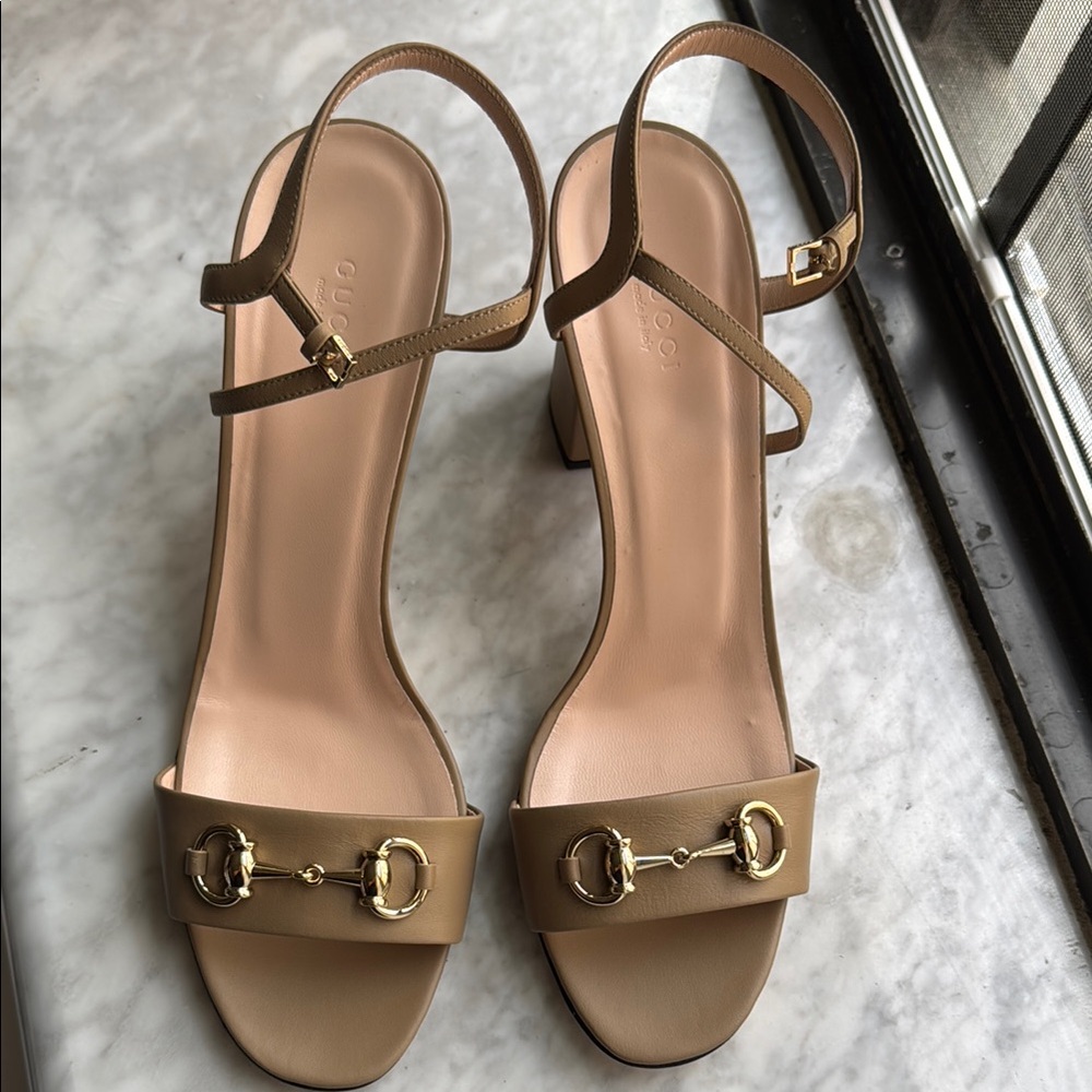 Gucci Tan Leather Block Heel Sandals with Gold Horsebit- size 12